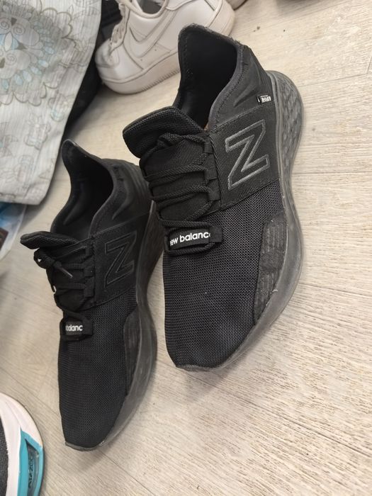 Продам кроссовки