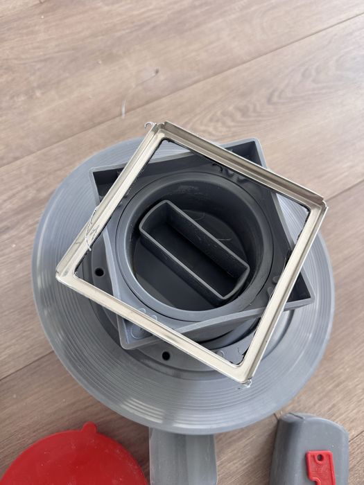 Сифон за вграждане в плоча Peštan Confluo Dry 1 Ceramic 10x10