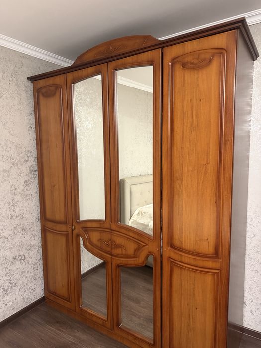 Спальный гарнитур