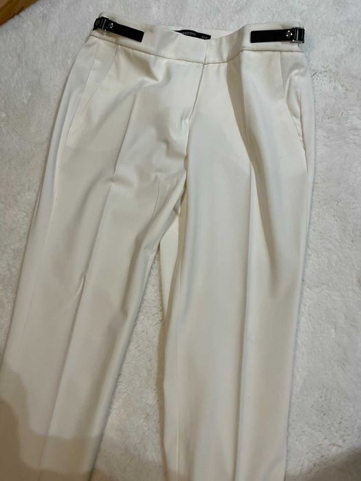 Дамски бял панталон Mango размер 36