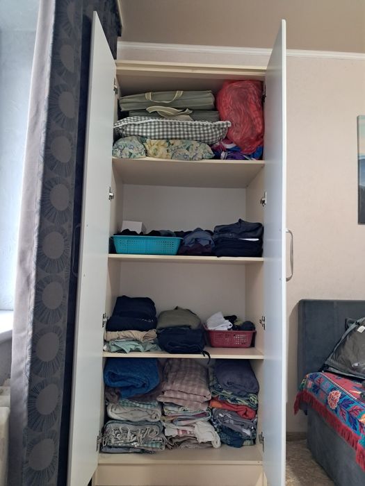 Продам шкаф распашной