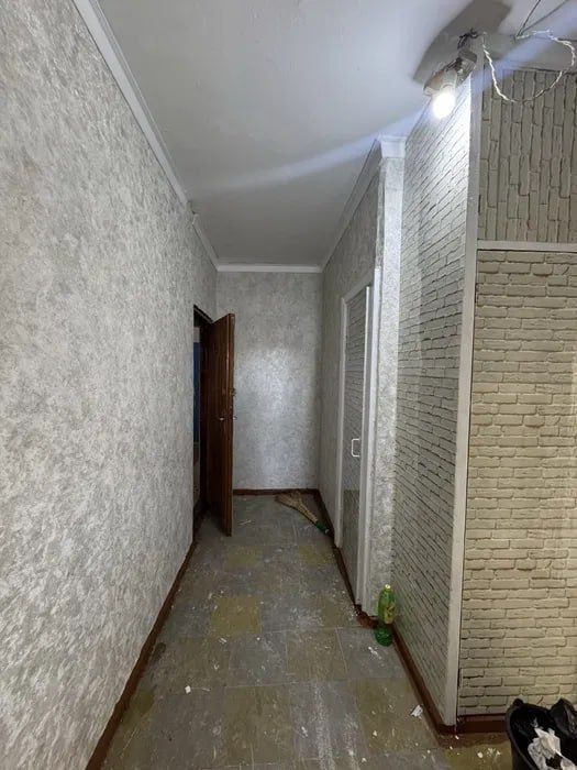 Продаю 1 комнатную квартиру Янгихает Спутник 15