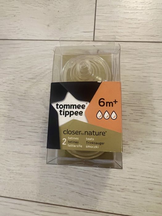 Pompa de san manuala + Sterilizator calatorie + 2 tetine Tommee tippe