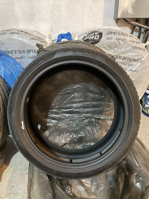 Продается шины бу  размер 245/40 R-20. Perelli