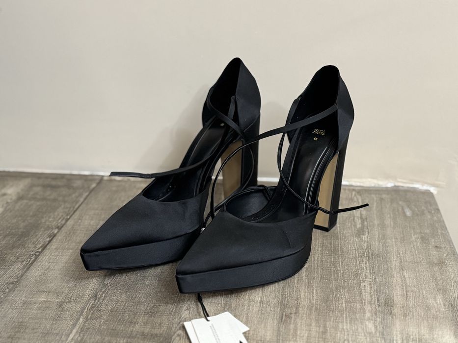 Обувки на висок ток Zara