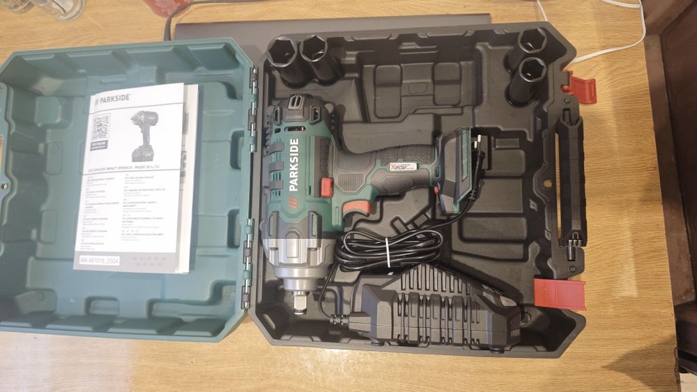 НОВ Акумулаторен ударен гайковерт Parkside  (20V)
