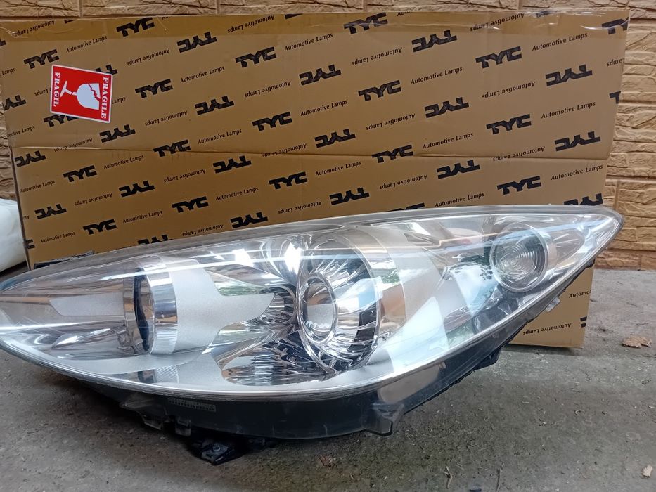 Set faruri cu lupe peugeot 308(2011-2016)