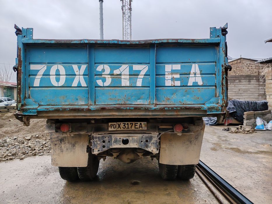 Zil 1985y srochna sotiladi