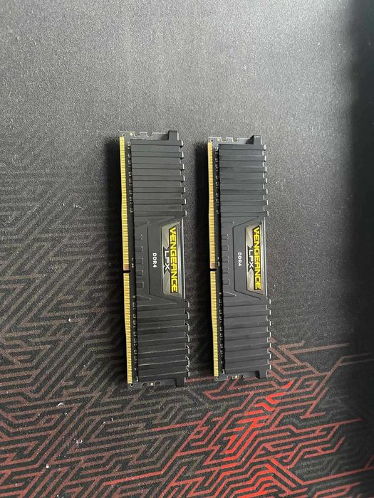 Memorie Corsair Vengeance LPX Black 2x8GB DDR4, 3000MHz, CL16