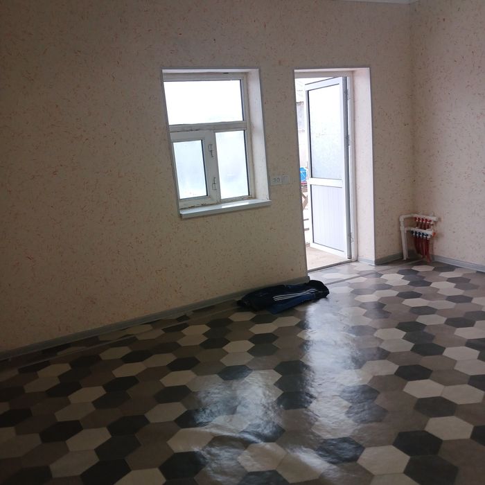 Вариантга  440 миллион сумга 4 соток  4 та хона  енги уй курилиб битво