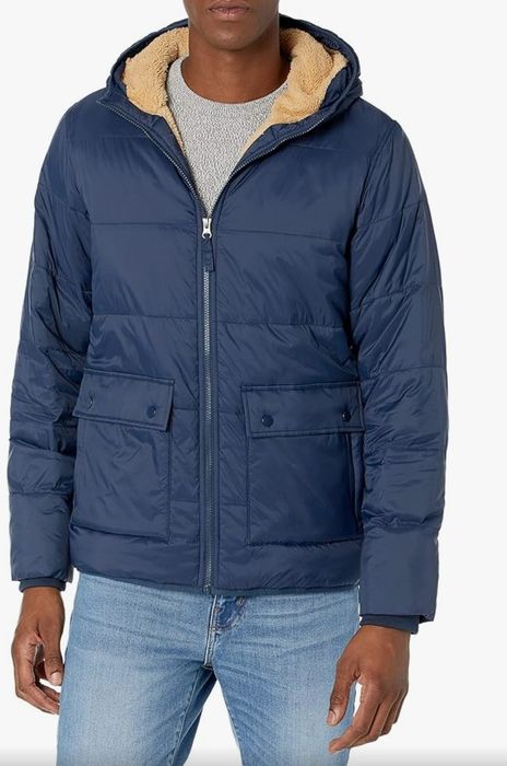 Куртки Amazon Essential