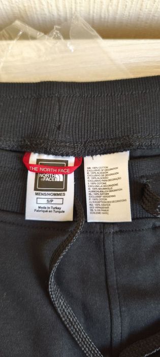 Шорты мужские The North Face Graphic, размер S, оригинал
Цвет: Черный