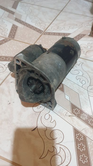 Clapeta aproape noua