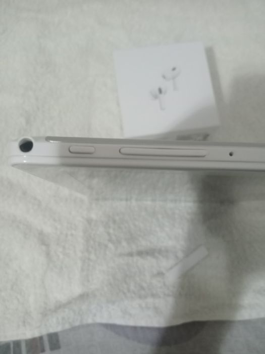 Продам планшет 15000