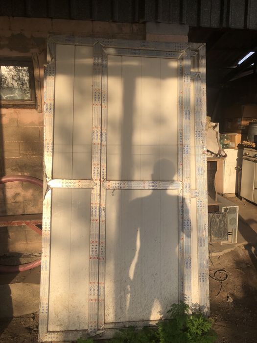 Пластиковые двери