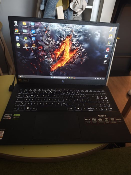Acer Nitro V 15 ANV15-41-R49D – мощен геймърски лаптоп