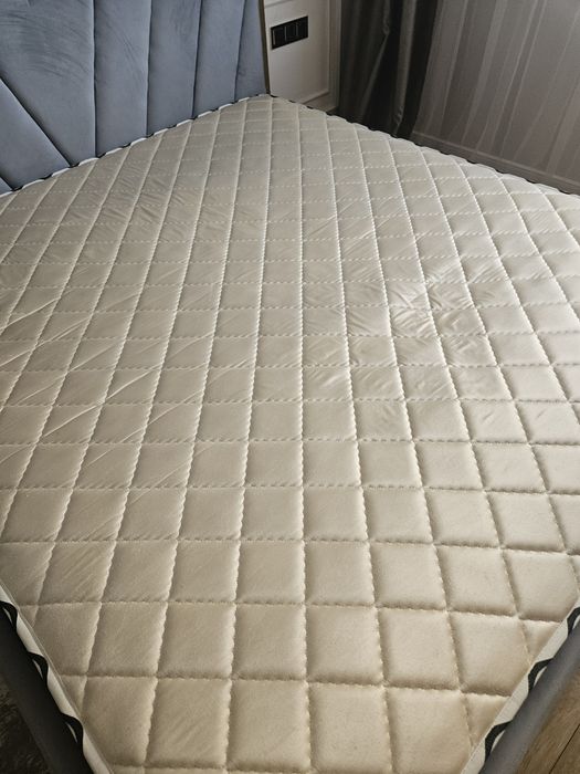 Продам кровать хорошего состояние
