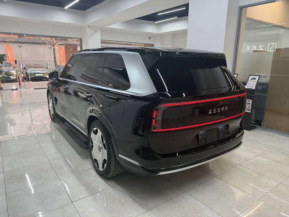 ZEEKR X9 sotiladi naxtga kraska toza