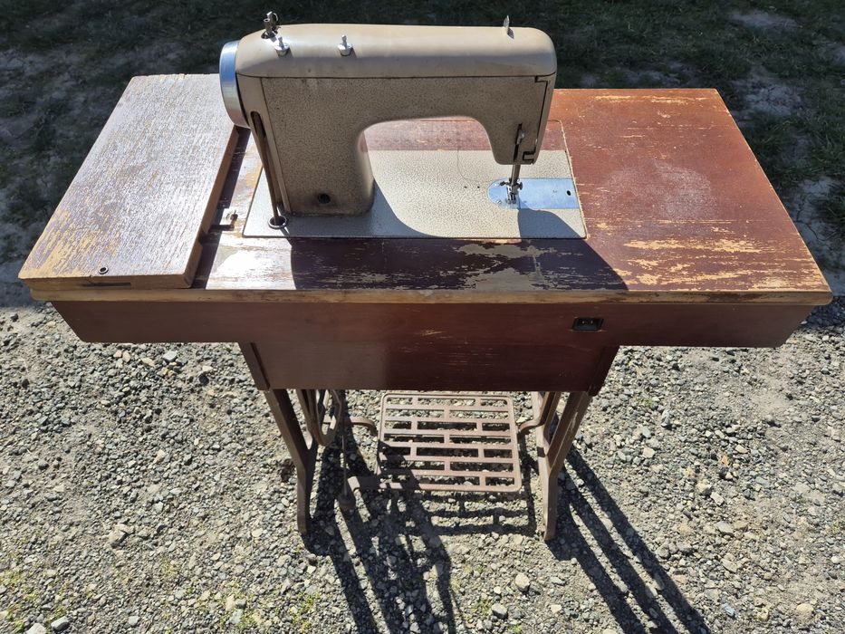 Masina de cusut Ileana