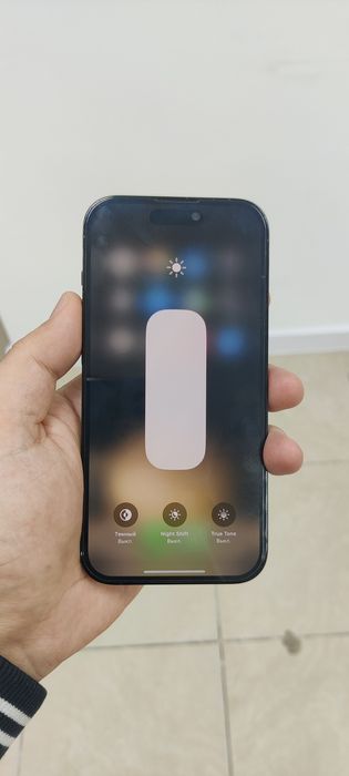 Продам Айфон 14 Про.