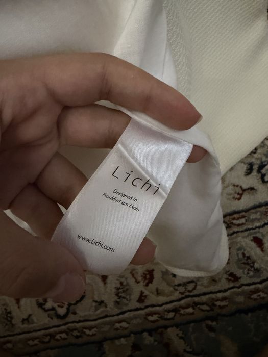 Бежевое элегантное платье Личи