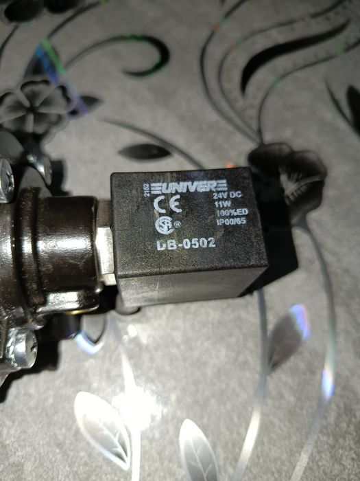 Electrovalva pneumatica comanda manuala sau electrica 24v