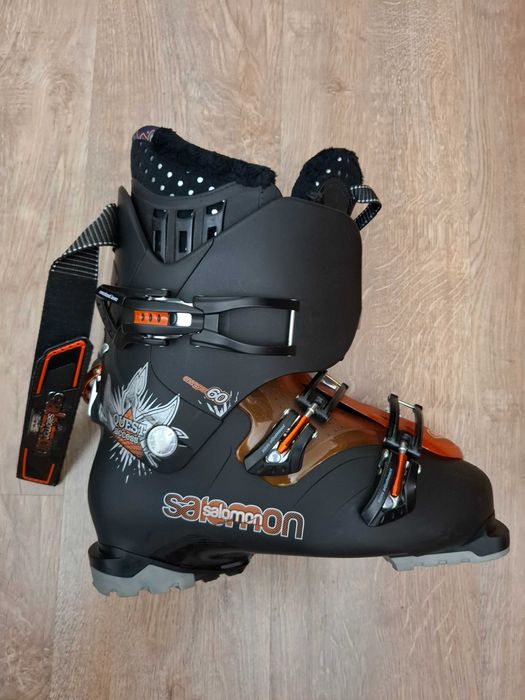 Clăpari Salomon Quest Access 60 W ,ideali pentru începători și intermediari.