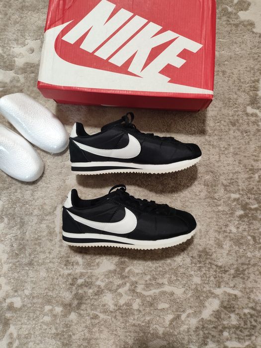 Nike женские кроссовки