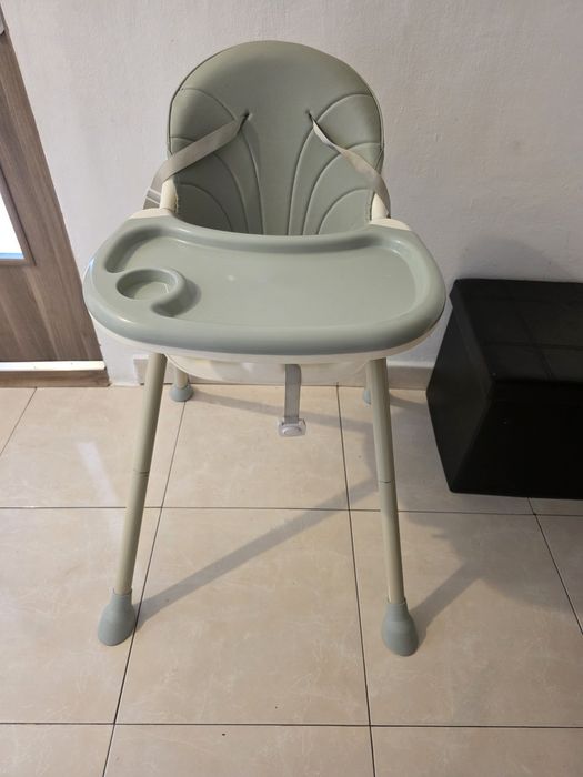 Scaun de masă pentru copii