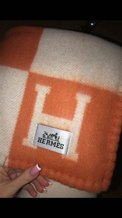 Hermes оранжево одеяло и възглавница