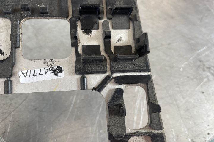 Consola centrala ornament 2026804039 / 202 680 4039 Mercedes-Benz C-C