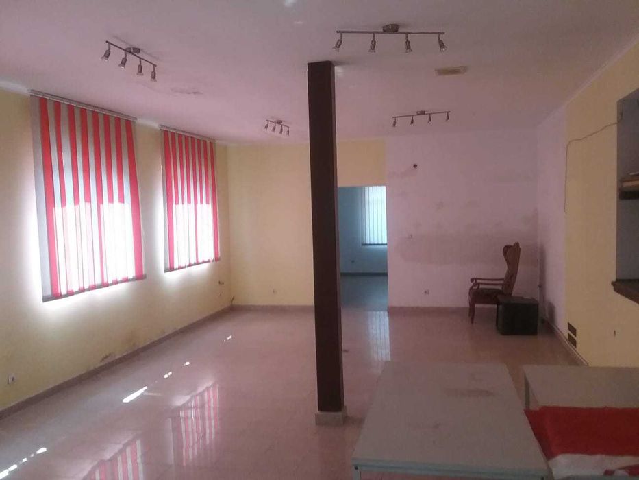 Spațiu comercial sau producție