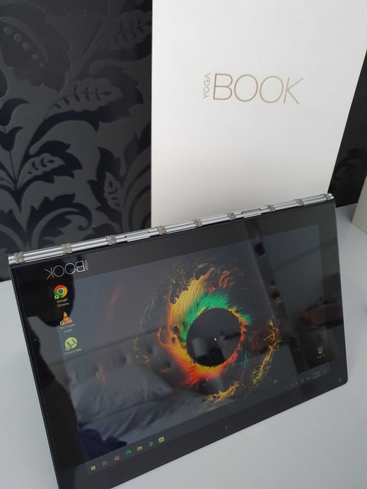 Lenovo Yoga BOOK Win 10 Pro - без следни от употреба