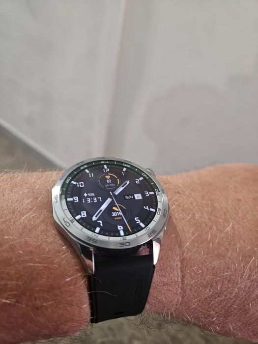 Smartwatch Huawei GT 4 impecabil