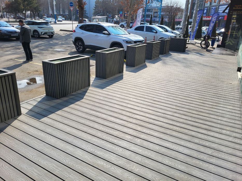 Кашпо. Цветочница из ДПК