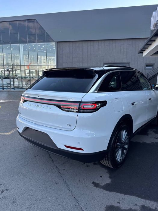 Leap Motor c 16  2 Позиция Qora va Oq 2025