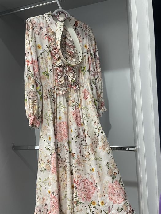 Платья на выпускной балл