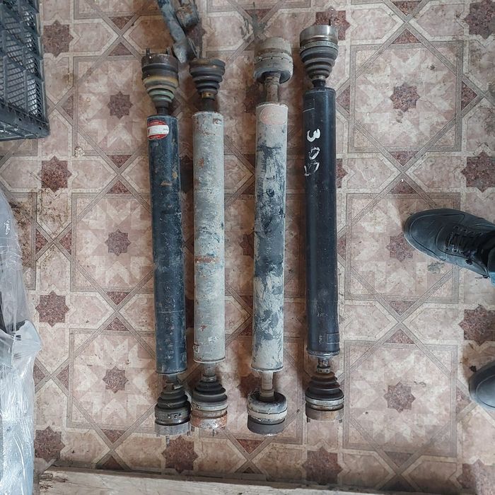 Продам карданный вал на ниву