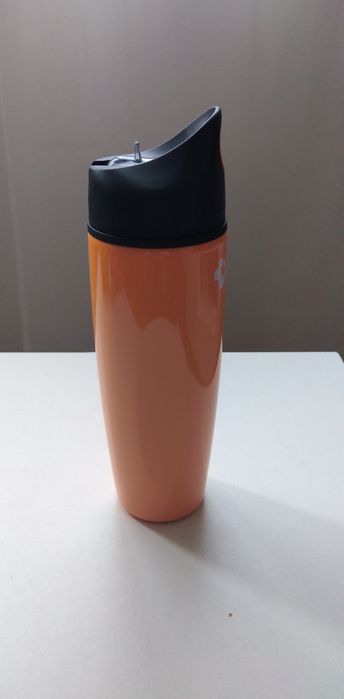 Нов термус 700мл