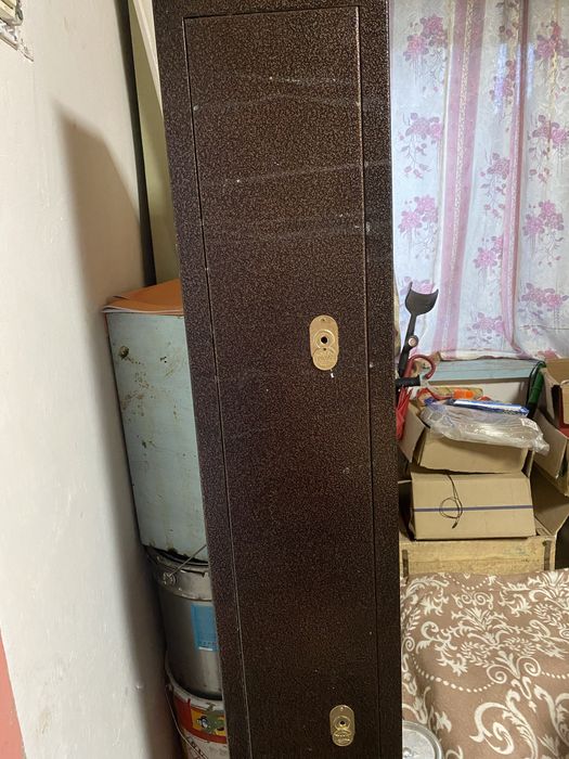 Холодильник и полка под телевизор б/у