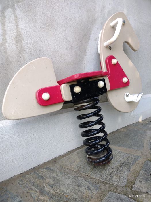Tobogan și căluț