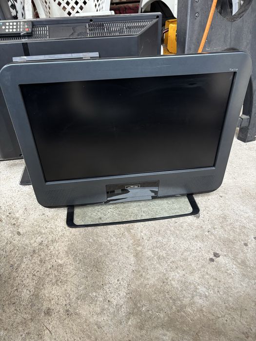 Продавам телевизор Metz 26 инча