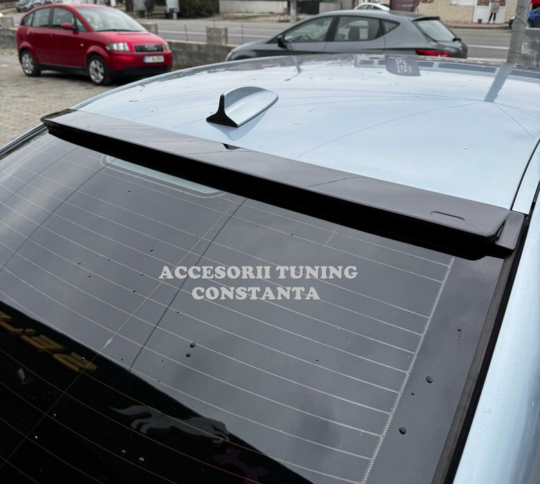 Eleron Luneta - BMW E90 Negru Lucios