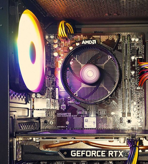 Компютър за игри/AMD Ryzen 5 3600/RTX 2060 Super 8GB/16GB RAM/SSD