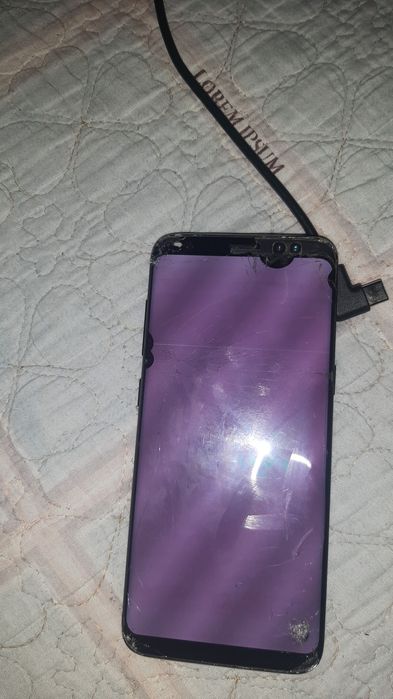 Продам самсунг с8