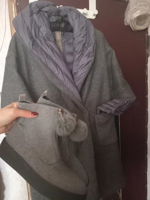 Продам пальто пуховик и ботинки