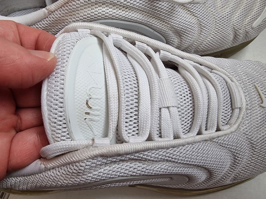 Дамски бели маратонки  Nike Air Max 720