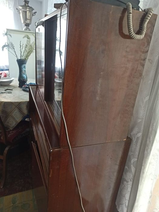 Продам небольшой сервант