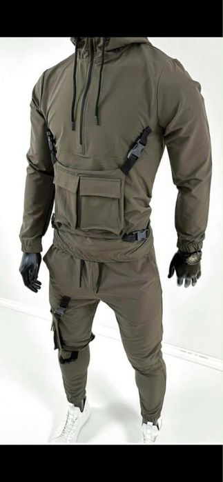 Спортен екип - маслено зелен