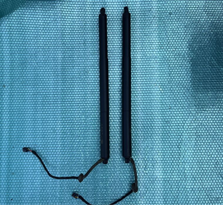 Amortizoare / Telescoape haion Audi Q2